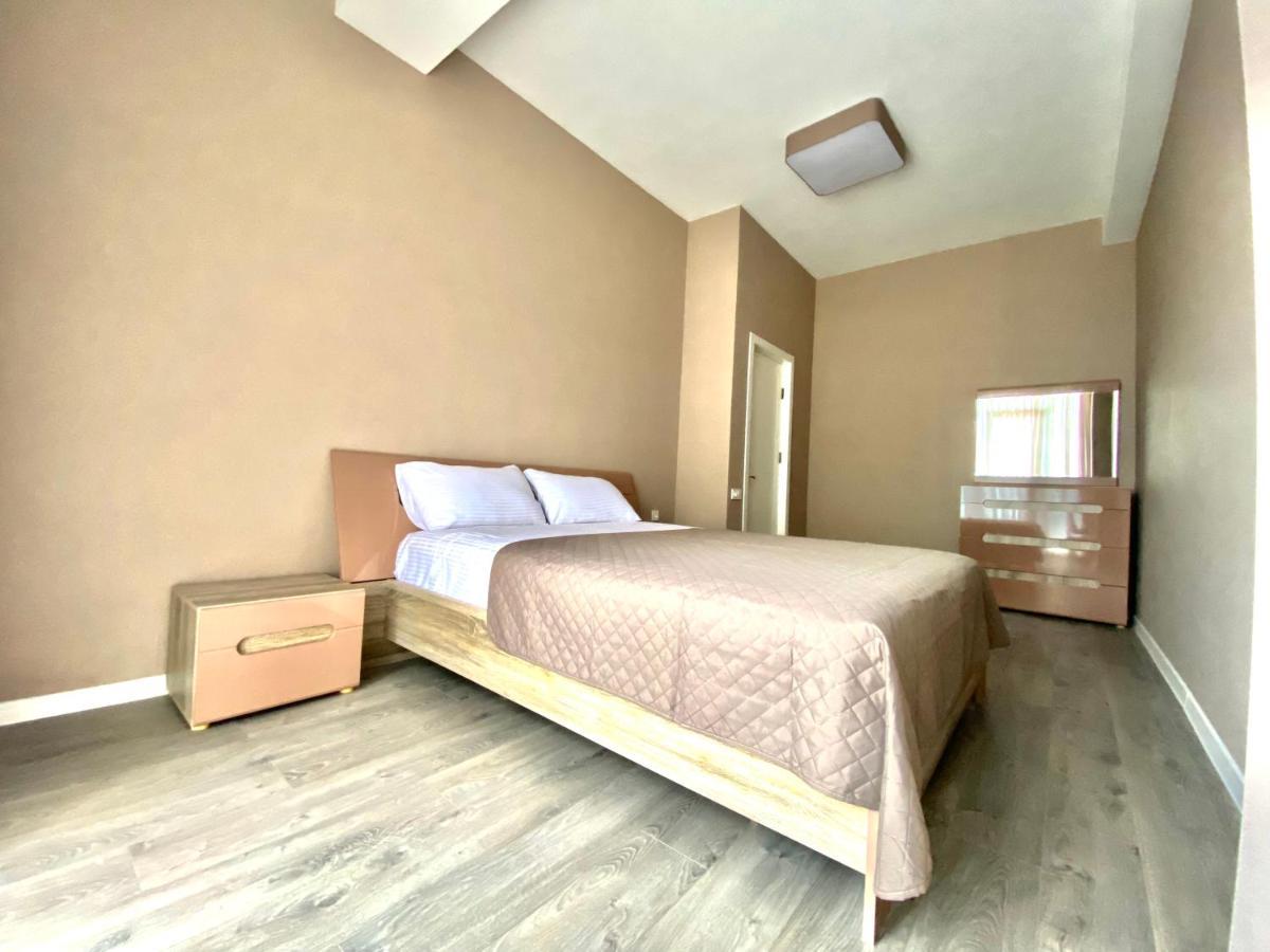 Aparthotel クタイシ エクステリア 写真
