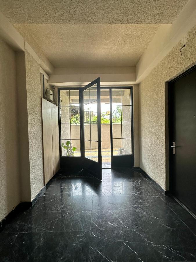 Aparthotel クタイシ エクステリア 写真