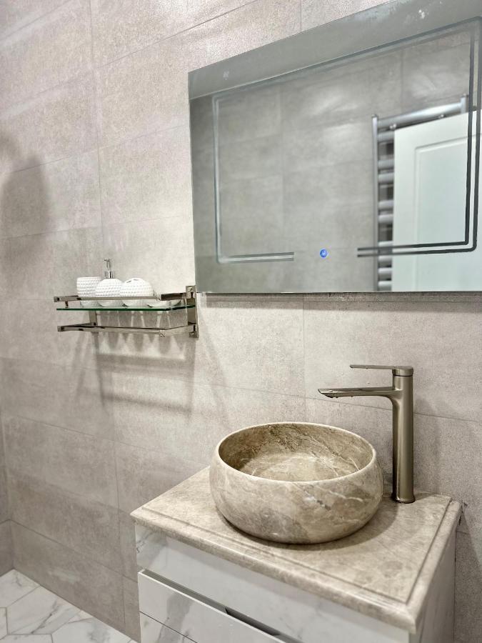 Aparthotel クタイシ エクステリア 写真